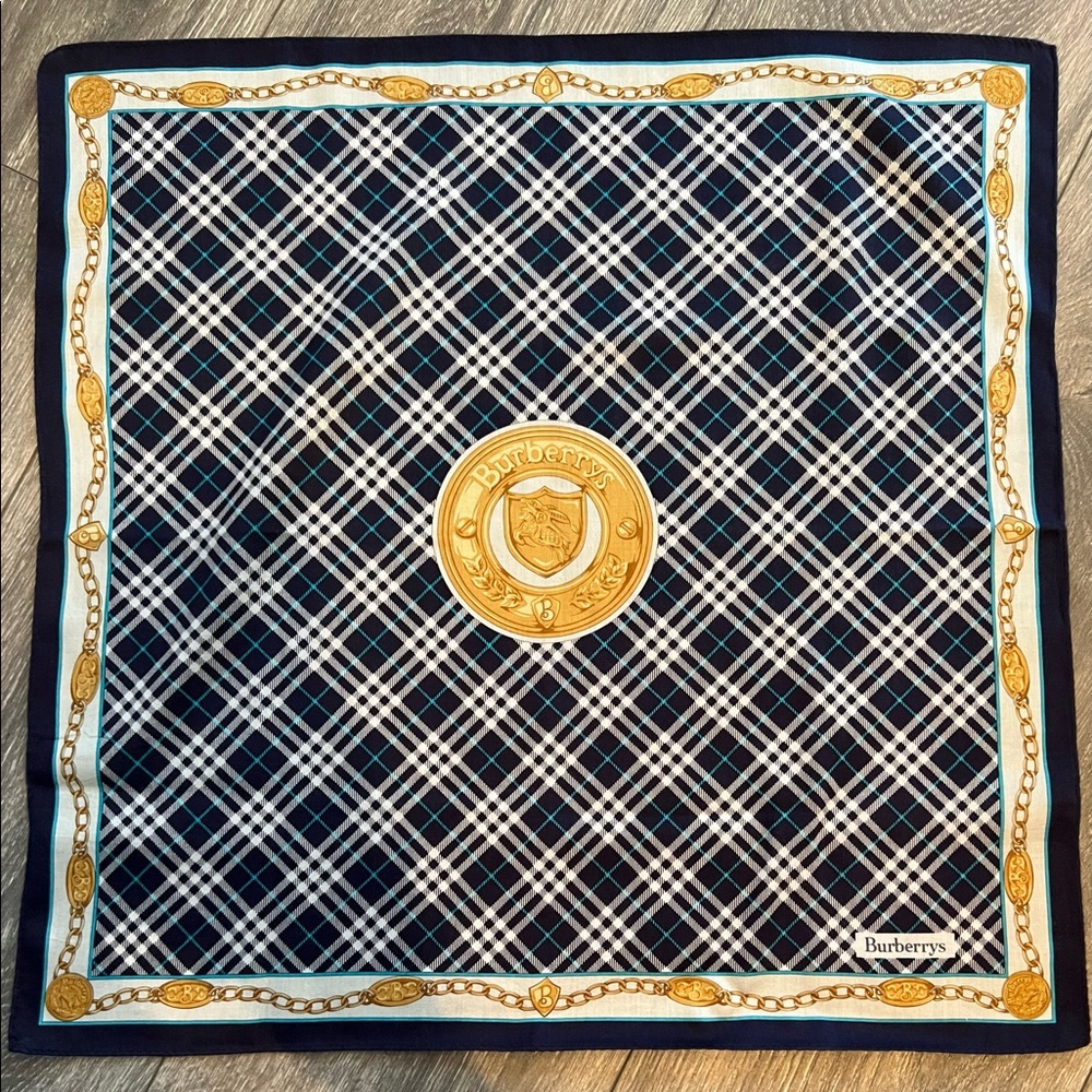 Burberry scarf NWOT 19. 5/19.5”. Silk/cotton comes with a free designer gift